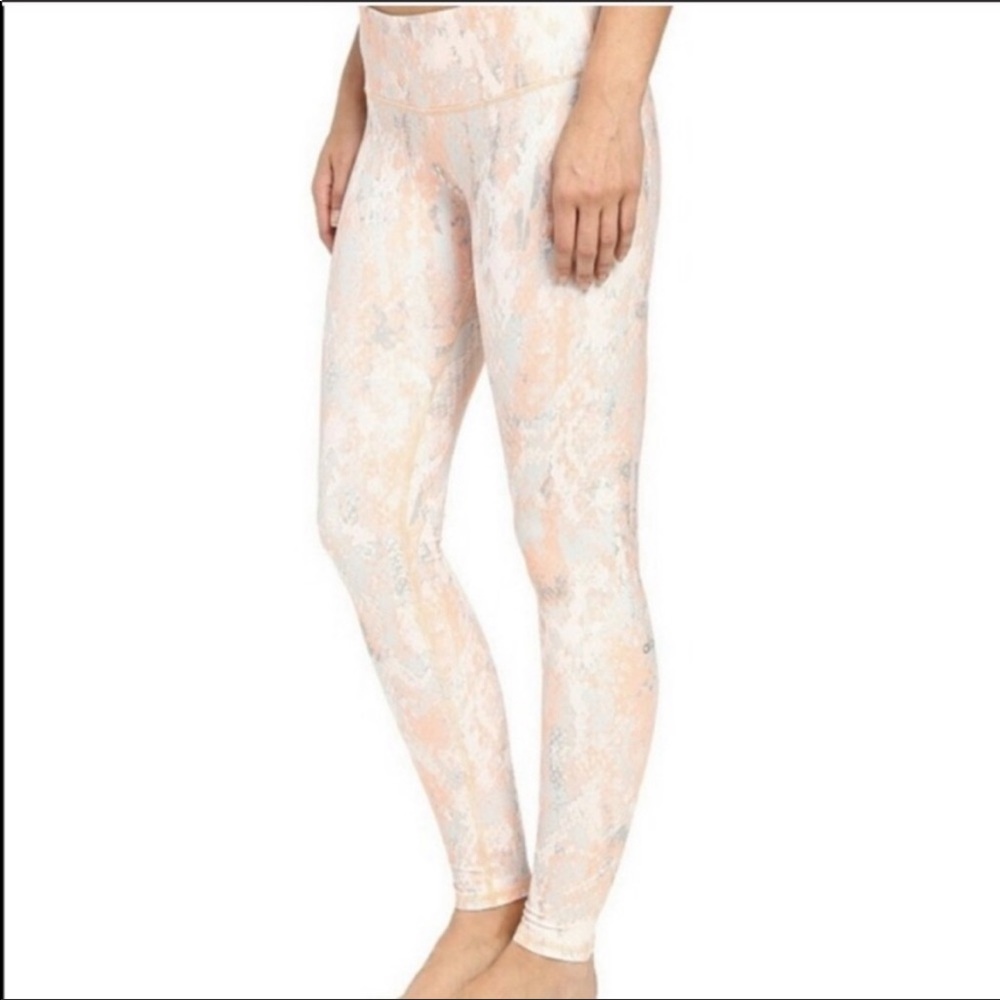 ALO Yoga Peach Snakeskin Airbrush Legging: Size XS